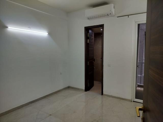 Rental | 2.5 BHK + Study Room 950 Sq.Ft. Apartment in Emaar Emerald Estate