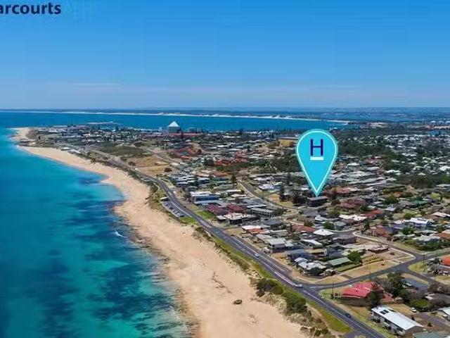 Just in! 2 21 Greensell Street, Bunbury, WA 6230