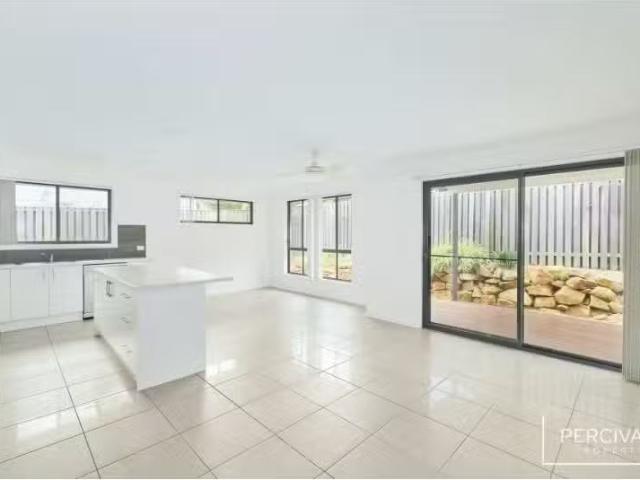 Unique 2 Usher Street, Port Macquarie House for rent Listed b.