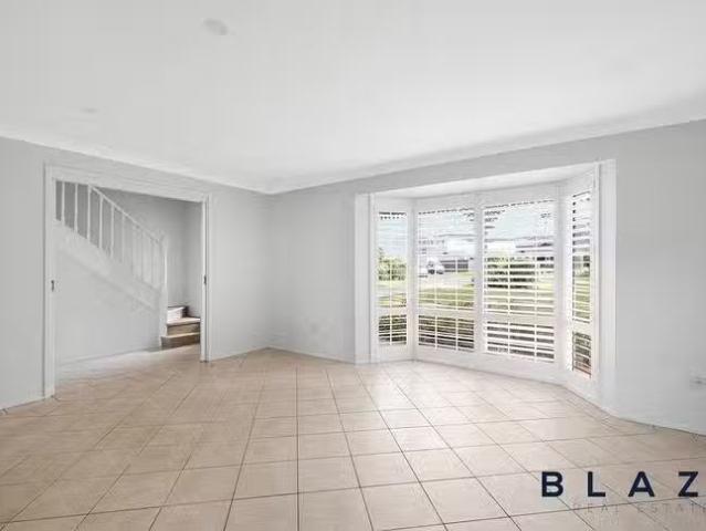 Charming 2 Warren Road, Woodpark, NSW 2164