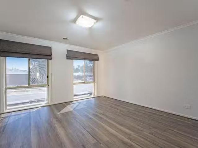 Cheap 2 Aliza Avenue, California Gully, VIC 3556