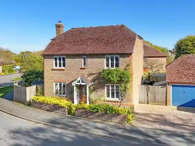 Nice 2 BA 4 bedroom detached house for rent in West Gate, Plum.