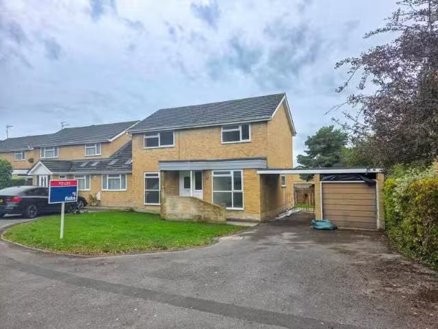 Charming 2 BA 4 bedroom detached house for rent in Venator Pla.