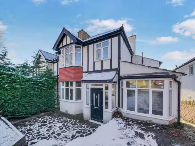 For Rent! 2 BA 4 bedroom semi detached house for rent in The D.