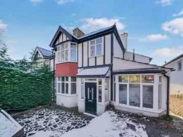 New 2 BA 4 bedroom semi detached house for rent in The Drive.