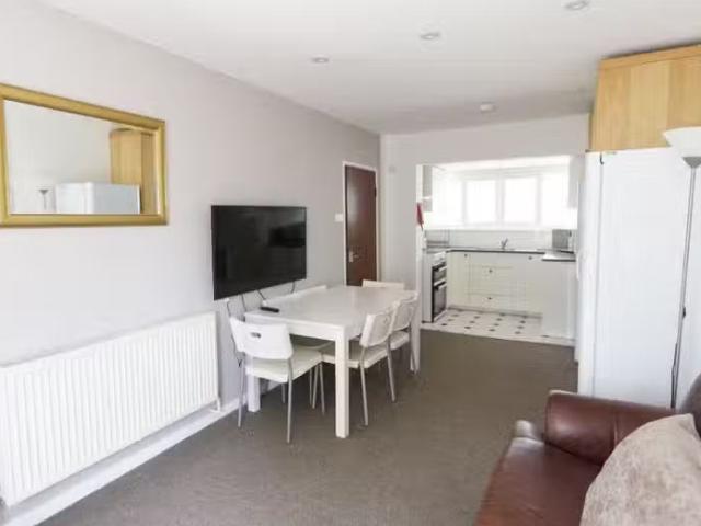 Unique 2 BA 5 bedroom house share for rent in Bantock Way D.