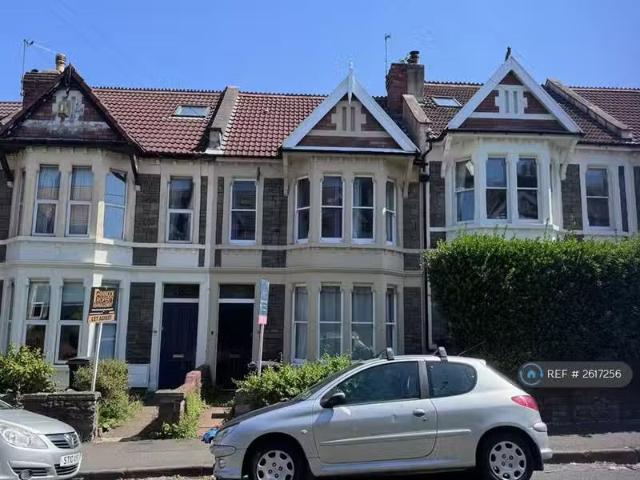 Cozy 2 BA 1 bedroom house share for rent in Coldharbour Road.