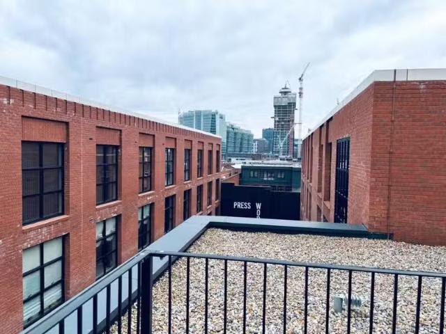 Unique 2 BA 2 bedroom apartment for rent in Northwood Street.