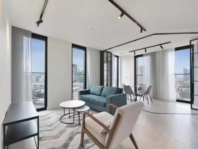 Just in! 2 BA 2 bedroom apartment for rent in One Crown Place.
