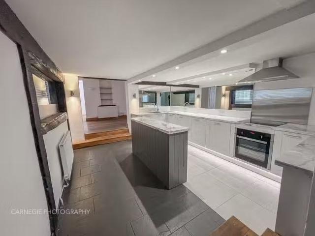Charming 2 BA 2 bedroom apartment for rent in Burnham Green Ro.