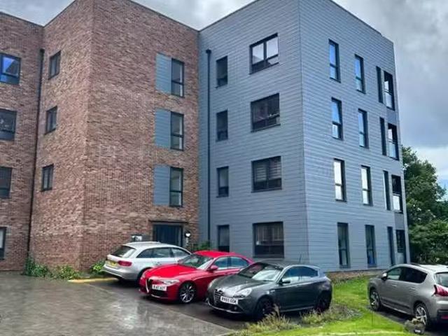 Cozy 2 BA 2 bedroom apartment for rent in Elm Road, Blythe Val.