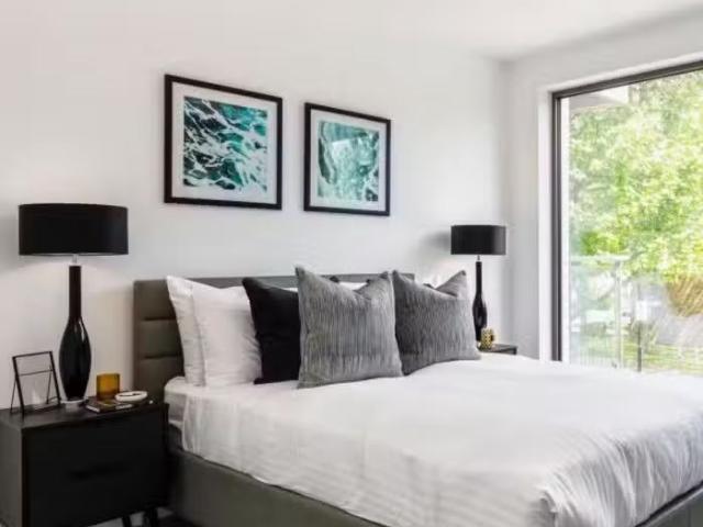 Rental! 2 BA 2 bedroom flat for rent in 16 Albion Way Upton Pa.