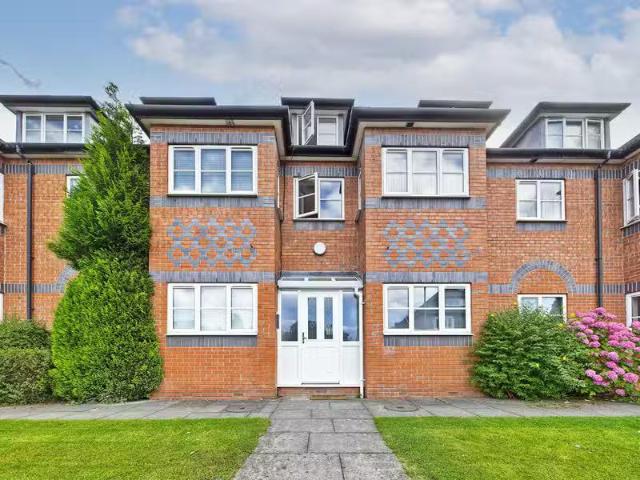 Unique 2 BA 2 bedroom flat for rent in Lightfoot Street, Hoole.