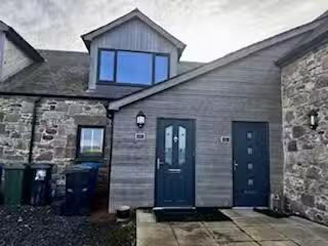 Deal! 2 BA 2 bedroom terraced house for rent in Wester Cairngl.