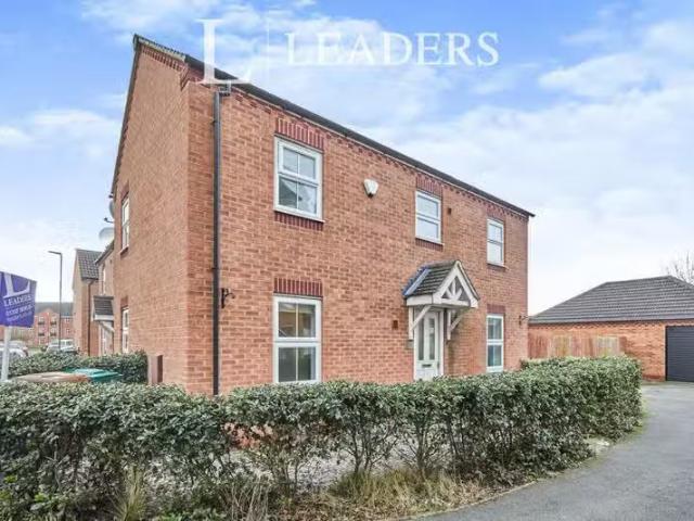Charming 2 BA 3 bedroom house for rent in Thames Way, Hilton.
