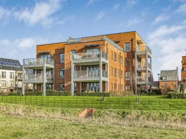 Rental! 2 BA 3 bedroom penthouse for rent in Charger Road, Tru.