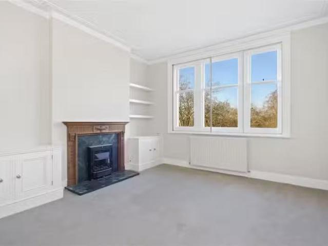 Just in! 2 BA 3 bedroom property to let in Prince of Wales Dri.