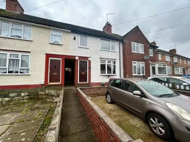 Cheap 2 BA 3 bedroom terraced house for rent in Harold Road, S.