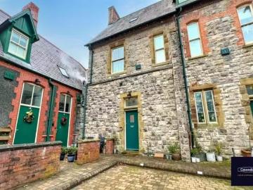 Rental! 2 BA 3 bedroom terraced house for rent in St Clares Co.