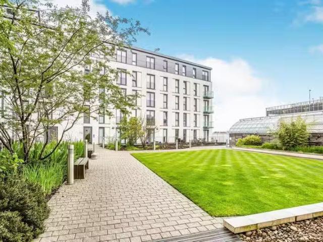 Cheap 2 bedroom apartment for rent in The Hayes, CARDIFF, CF10