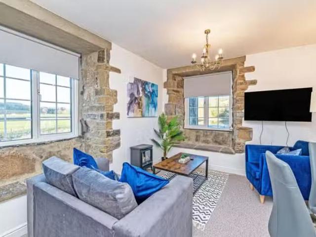 Charming 2 bedroom apartment for rent in Warrendale, Bridge En.