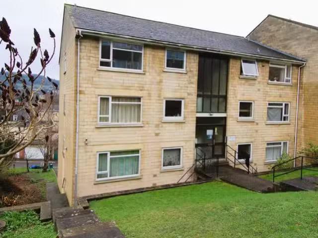 Cheap 2 bedroom apartment for rent in Pera Road, Bath, BA1