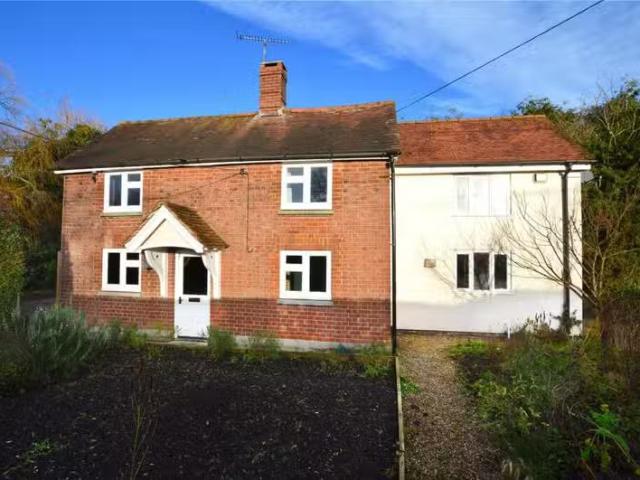 Unique 2 bedroom detached house for rent in Lane Cottage, Stag.