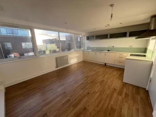 Just in! 2 bedroom flat for rent in Carlett View, L19 2NP, L19
