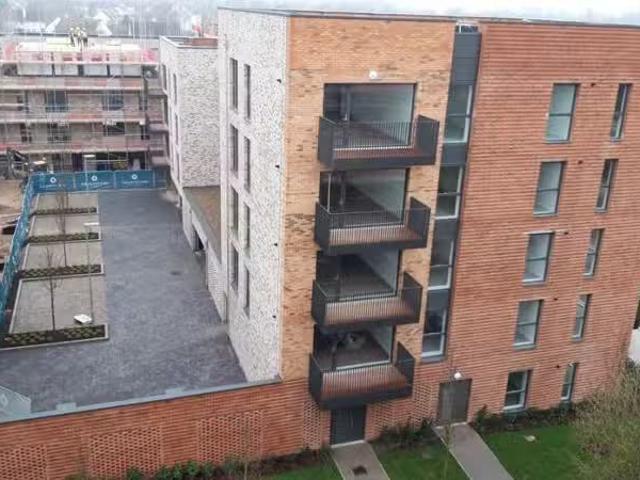 Rental! 2 bedroom flat for rent in Fowler Avenue, Cambridge, C.