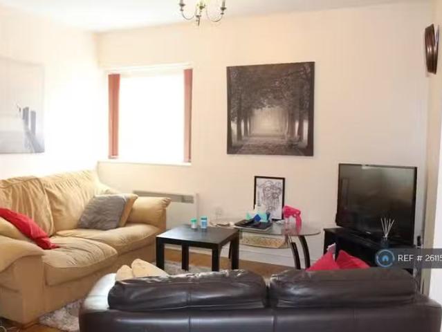 Nice 2 bedroom flat for rent in Woodbrooke Grove, Northfield.