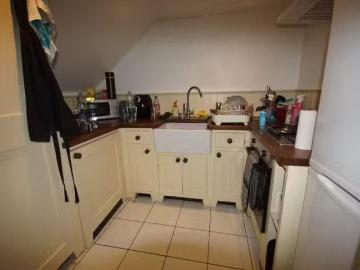 New 2 bedroom ground floor flat for rent in Ravenswood Road, C.