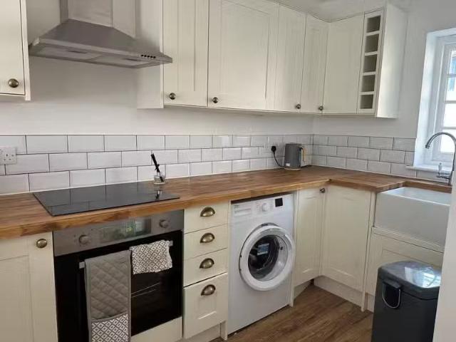 Just in! 2 bedroom house for rent in Dental Street, Hythe, CT21