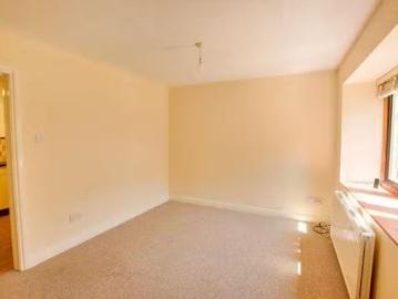 Semington Trowbridge - Garden, Parking