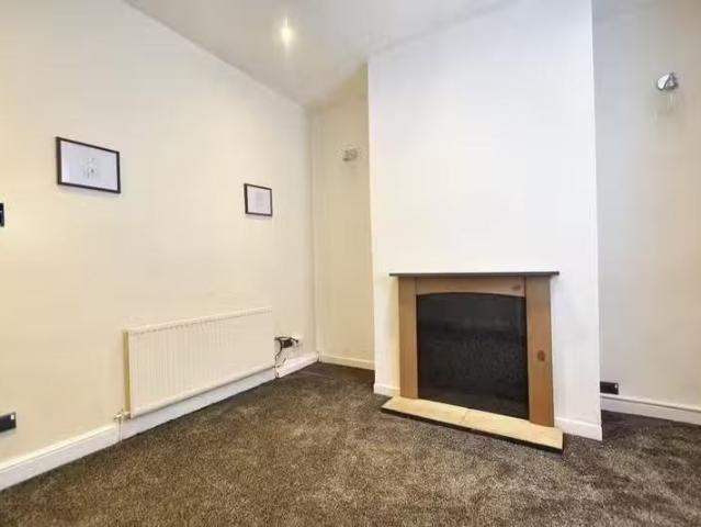Nice 2 bedroom terraced house for rent in Livesey Branch Road.