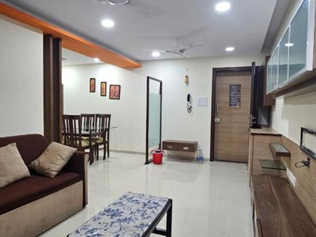 Rental | 2 BHK 1040 Sq.Ft. Apartment in Safal Twins