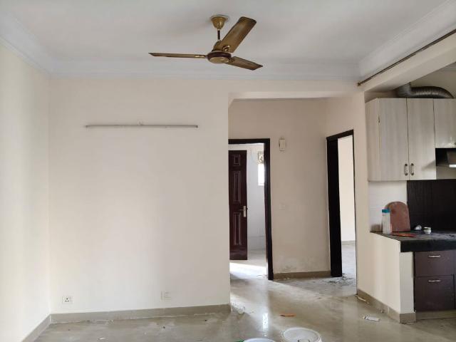 Rental | 2 BHK 1045 Sq.Ft. Apartment in Paramount Floraville