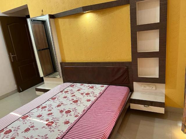 Rental | 2 BHK 1050 Sq.Ft. Apartment in K Raheja Heights