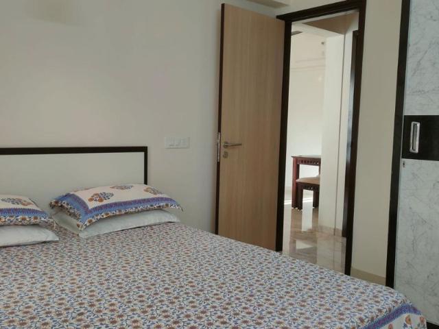 Rental | 2 BHK 1050 Sq.Ft. Apartment in Hiranandani Gardens Lotus