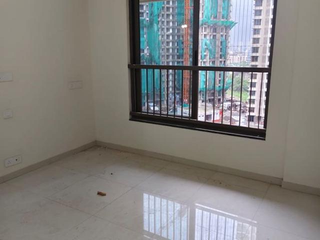 Rental | 2 BHK 1050 Sq.Ft. Apartment in Hiraco Eminence