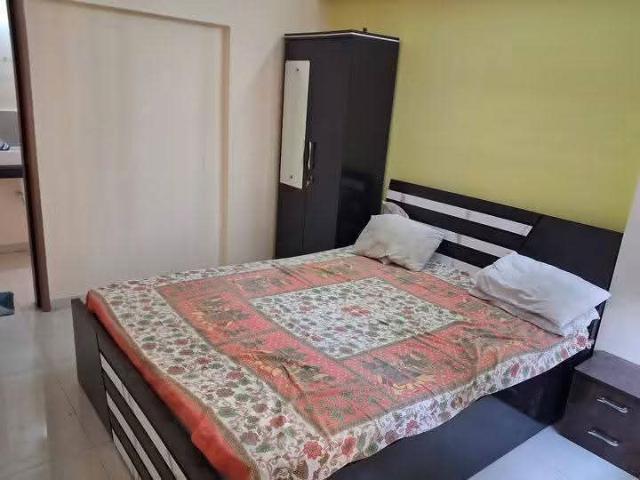 Rental | 2 BHK 1050 Sq.Ft. Apartment in Lunkad Zodiac