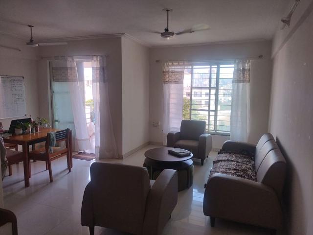 Rental | 2 BHK 1050 Sq.Ft. Apartment in Moraya Residency