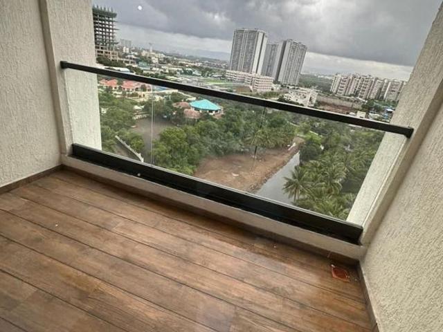 Rental | 2 BHK 1050 Sq.Ft. Apartment in Majestique Towers