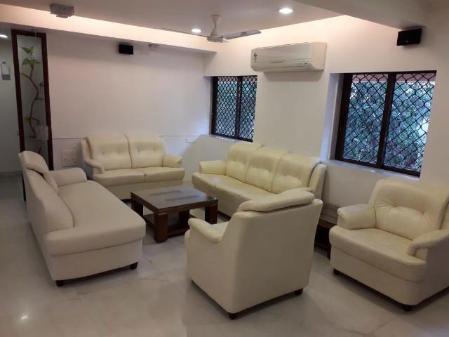 Rental | 2 BHK 1050 Sq.Ft. Apartment in Neefam Apartment
