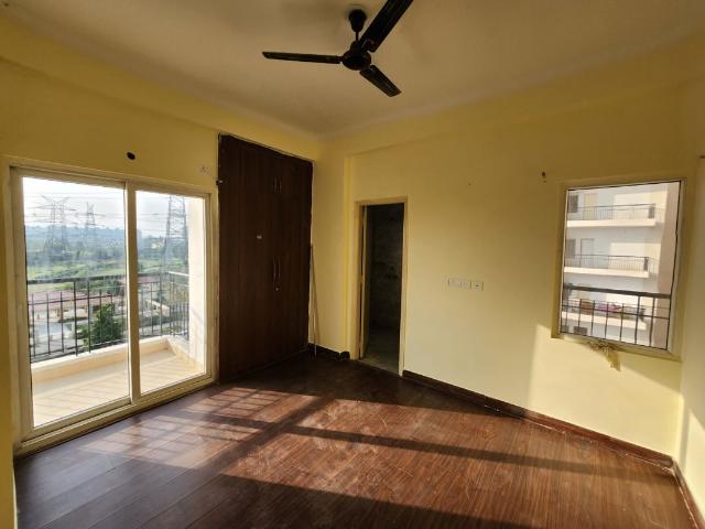 Rental | 2 BHK 1050 Sq.Ft. Apartment in Sector 150