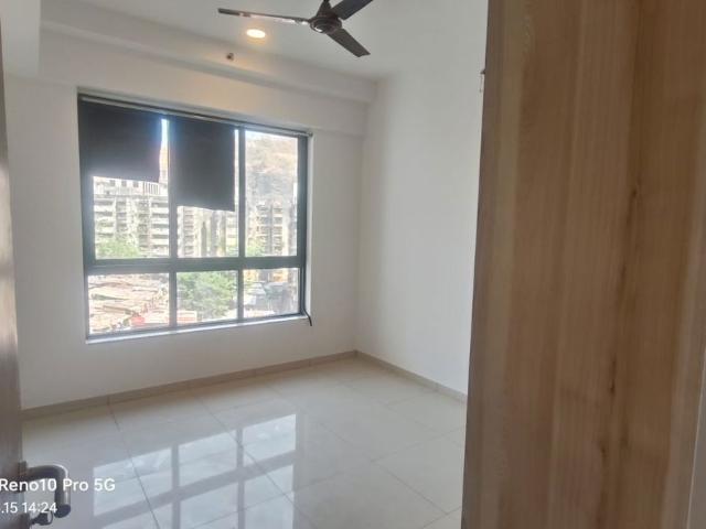Rental | 2 BHK 1050 Sq.Ft. Apartment in Shapoorji Pallonji Vicinia
