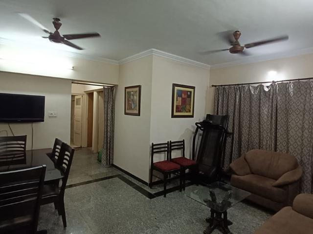Rental | 2 BHK 1050 Sq.Ft. Apartment in Powai Cosmopolitan CHS