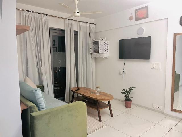 Rental | 2 BHK + 1057 Sq.Ft. Apartment in Arvind Skylands