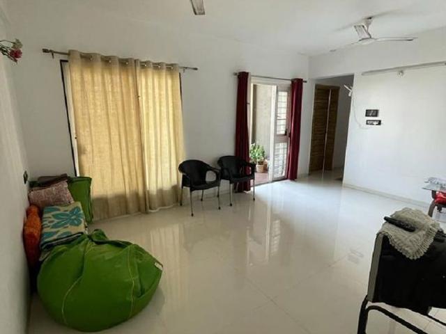 Rental | 2 BHK 1060 Sq.Ft. Apartment in Krishna Aeropolis