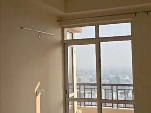 Rental | 2 BHK 1060 Sq.Ft. Apartment in Jaypee Kensington Boulevard