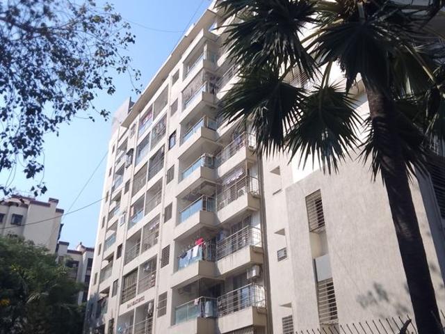 Rental | 2 BHK + 1070 Sq.Ft. Apartment in Raj Maximus
